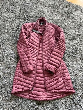 Mountain Hardwear Women's Quilted Long Puffer Jacket in Rose Mauve